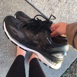 Black ASIC Gel-Nimbus